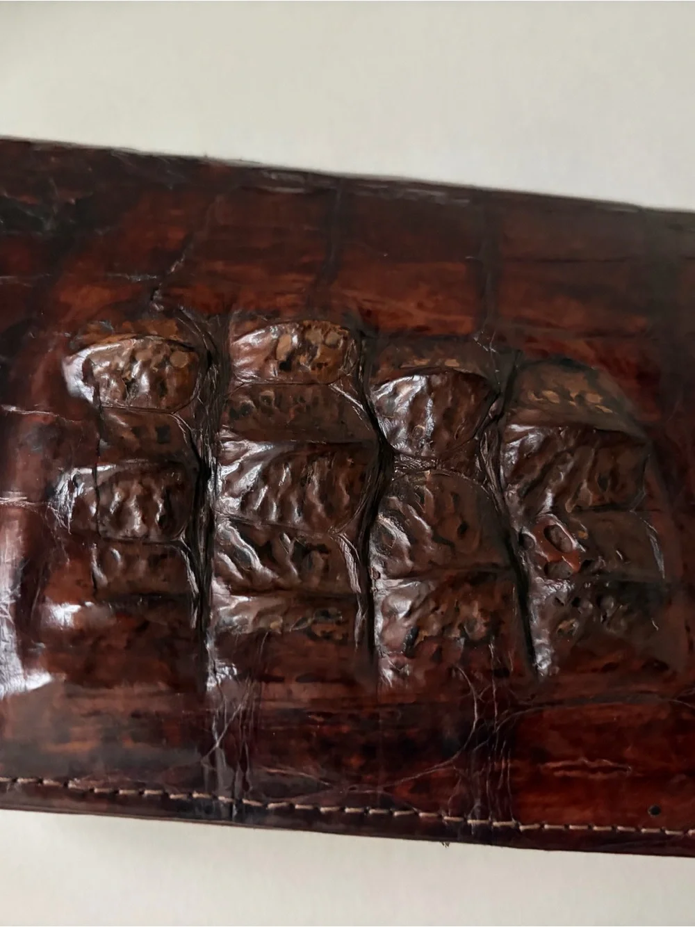 Elegant Crocodile-Texture Crossbody Bag in Deep Brown